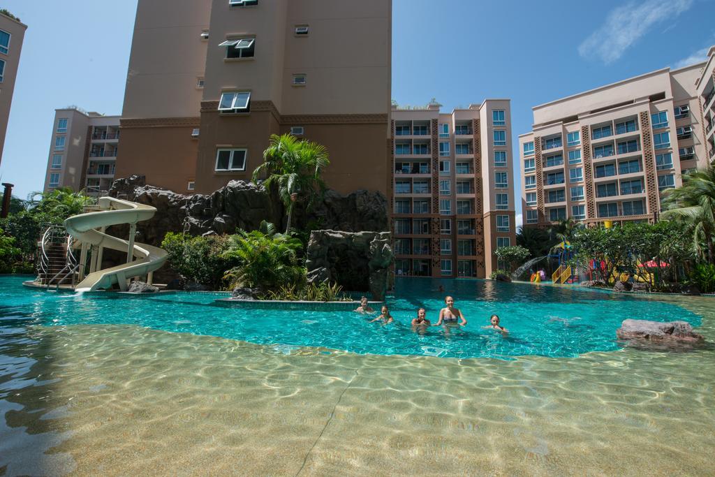 Atlantis Condo Resort Pattaya Jomtien Beach Buitenkant foto
